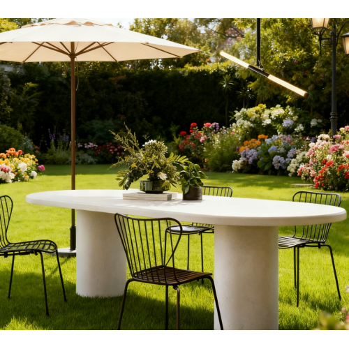 Handgefertigter Esstisch aus Beton