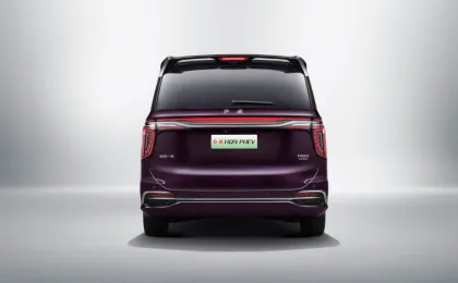Hongqi HQ9 multi purpose vehicle