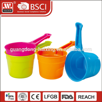 Round Plastic water powder Scoop with handle