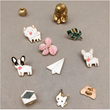 Custom Cute Pineapple Soft Enamel Pin Badge Die-Cutting Printing Coin and Tag Tin Plate Lapel Pin for Clothes Decoration Gift