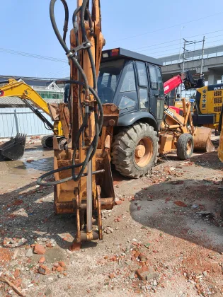 CASE 580 580M Backhoe Loader