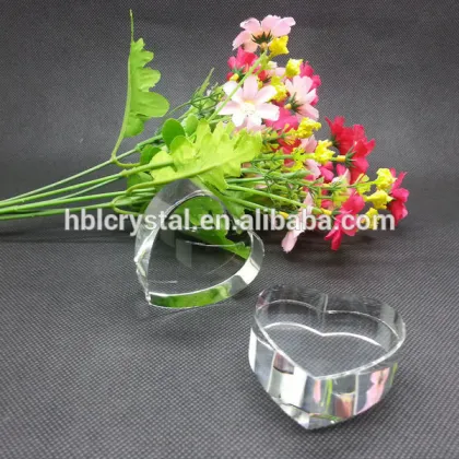 Romantic shining heart crystal wedding gifts for guests