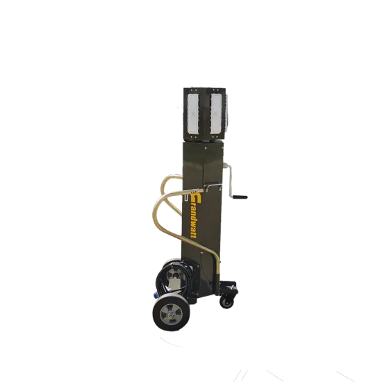 Small mobile 5 m light lighting tower