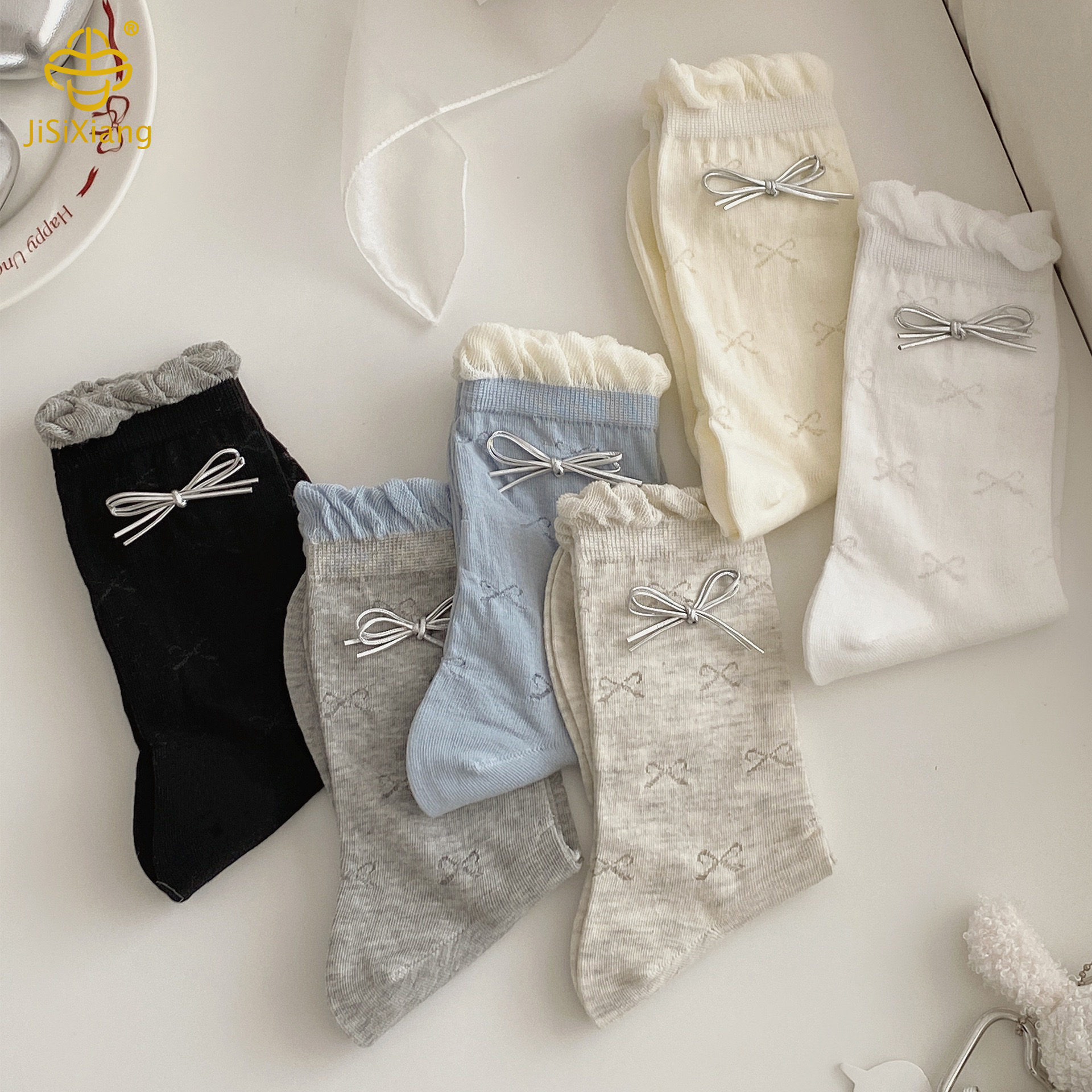 Korean version of the silver ribbon tube socks