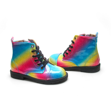 Botas de cuero de la patente de la moda del arco iris