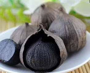 peeled fermented of Black garlic