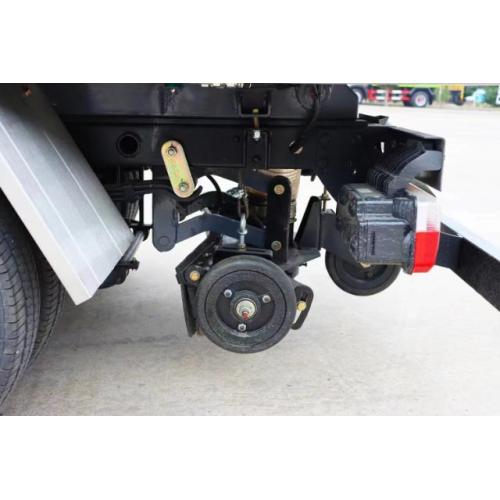 4x2 Steering Cleaning Closed Powered Road Sweeper Truck