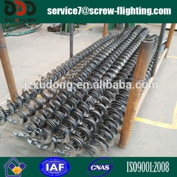 Continuous twisting helicoid Screw Flight