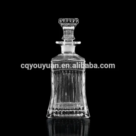 Wholesale low MOQ beautiful give away products 500ml unique glass whisky decanter with glass stopper