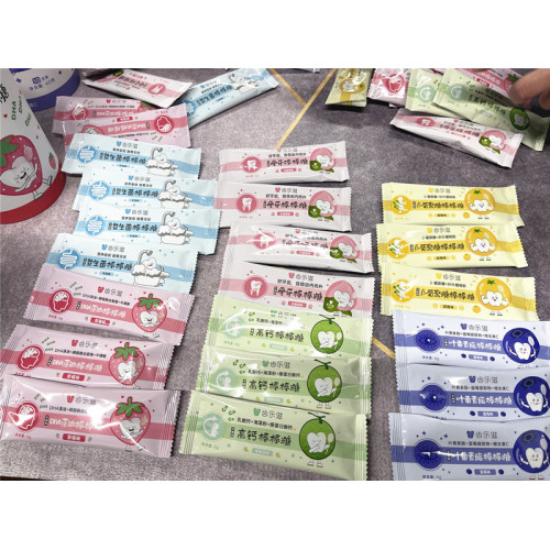 모듬 된 맛이있는 Probiotic Lollipops 빠는 사람