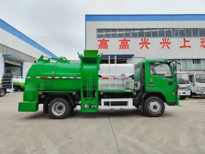 Dongfeng Medium-sized 6 cubic garbage truck