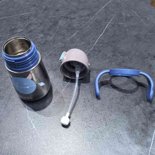 Чыстая тытанавая дзіцячая бутэлька з вадой