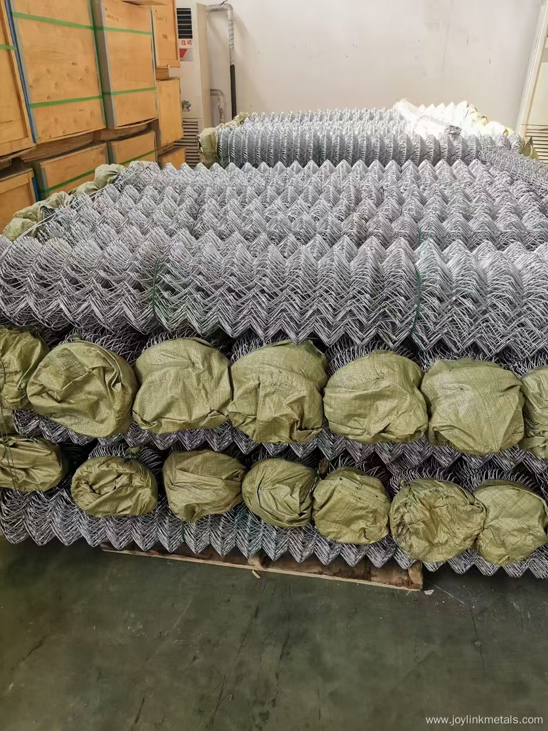galvanized and pvc coated chain link mesh