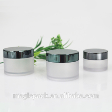 Cosmetic customization with cosmetic bottle and jar