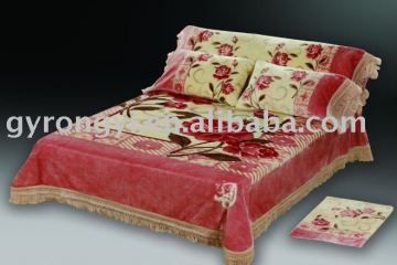 Pink Printed & super soft blanket set 100% polyester