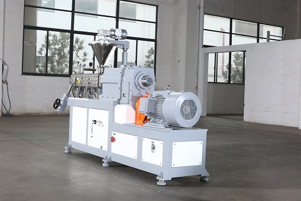 Xinda Lab Scale Co Kneader Compounding System