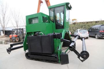Cow dung compost mixing machine crawler type
