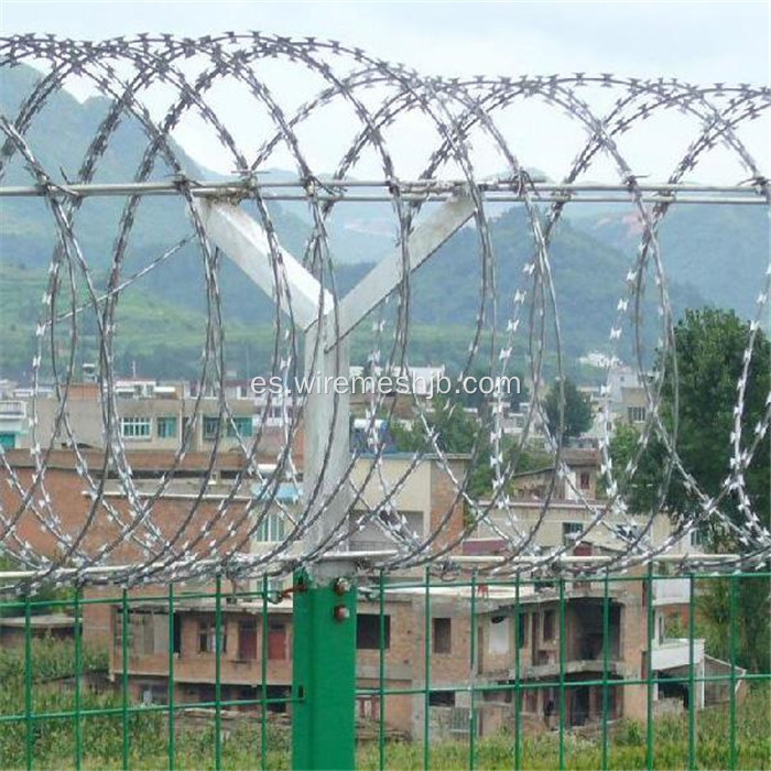 Alambre de afeitar Concertina galvanizado por inmersión en caliente BTO-22