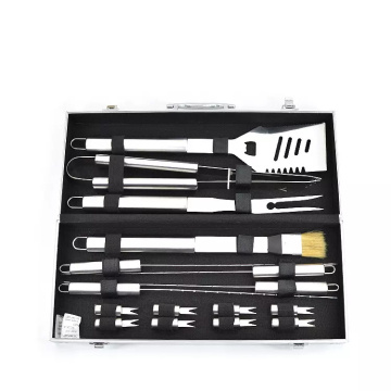 Professionelle BBQ -Tools im Freien