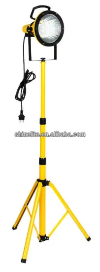 Cfl worklight with tripod