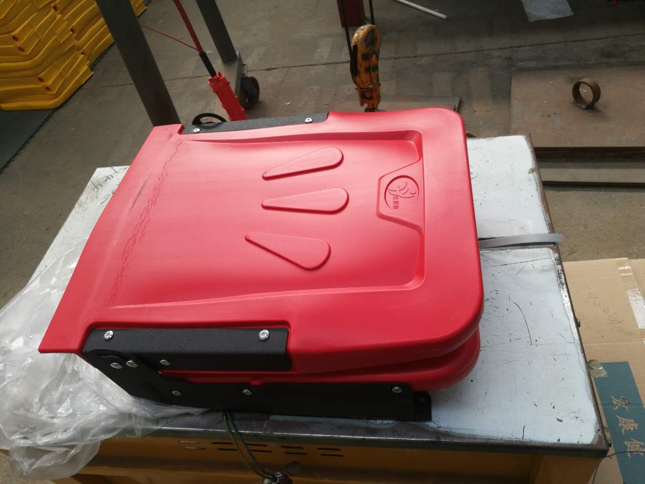 Hongkang Foldable Plastic Stadium Seat Chair