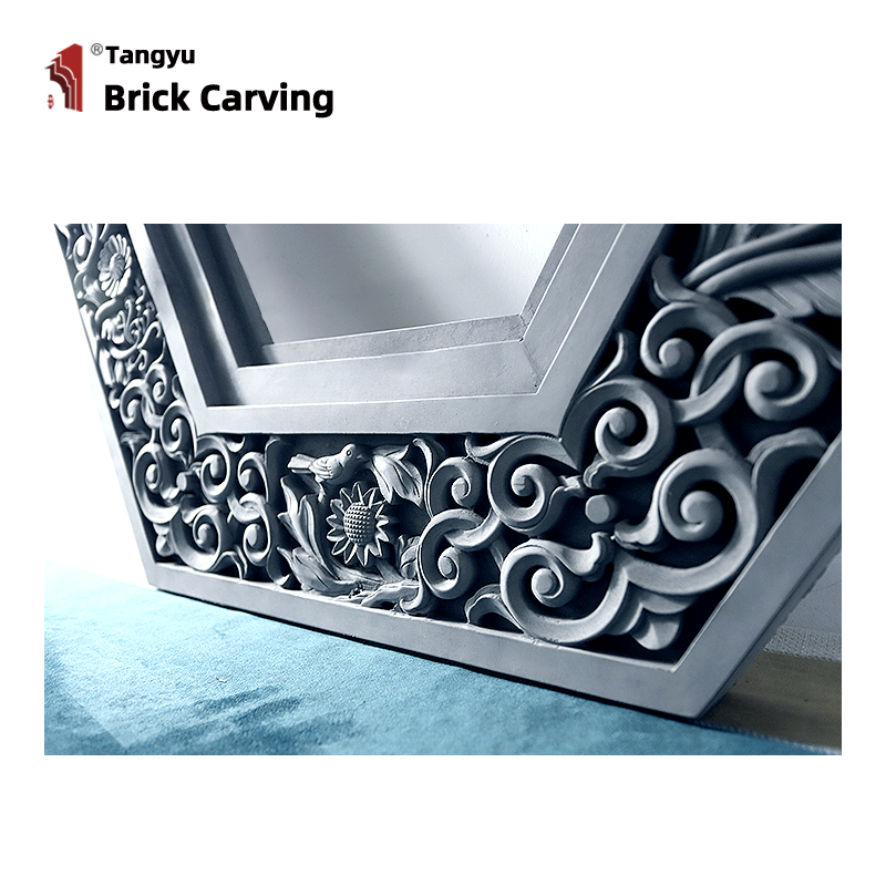 Hexagonal hollow window