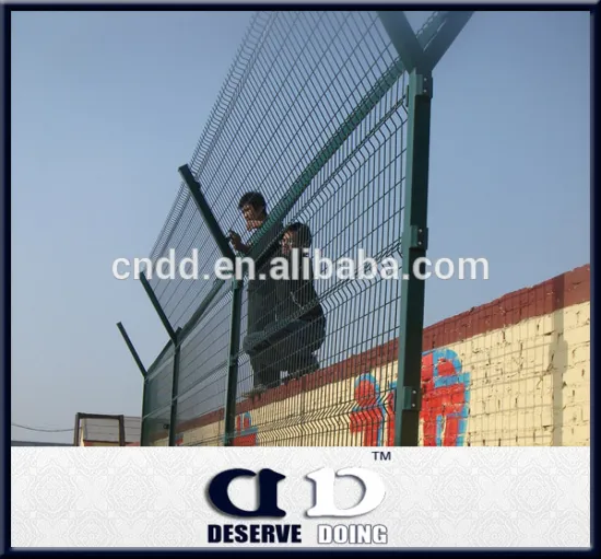 Y type post airfield fencing