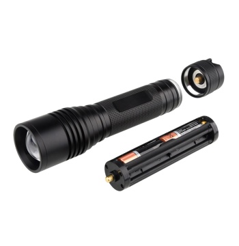 800 linterna LED portátil de lumen con enfoque ajustable