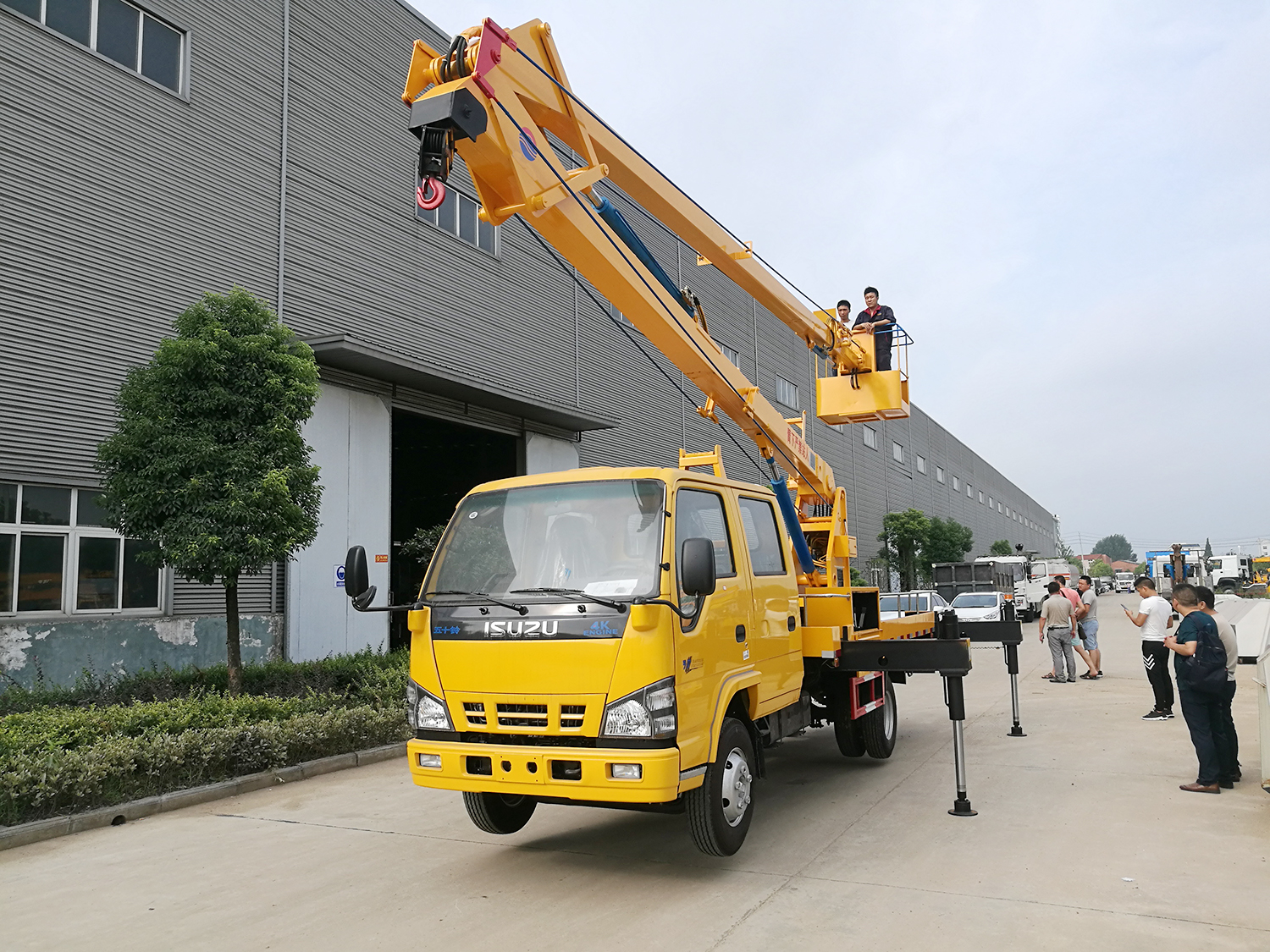 ISUZU 4*2 14m working platform truck