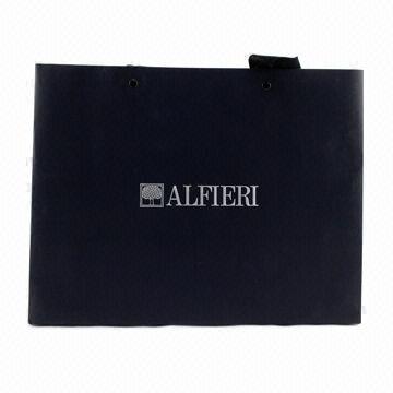 Garment paper bags, elegant, simple, various sizes are available