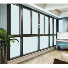 Lussuose porte e finestre in alluminio con design moderno
