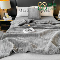 Cobertor de flanela acolchoado luxuoso com combinação de cores