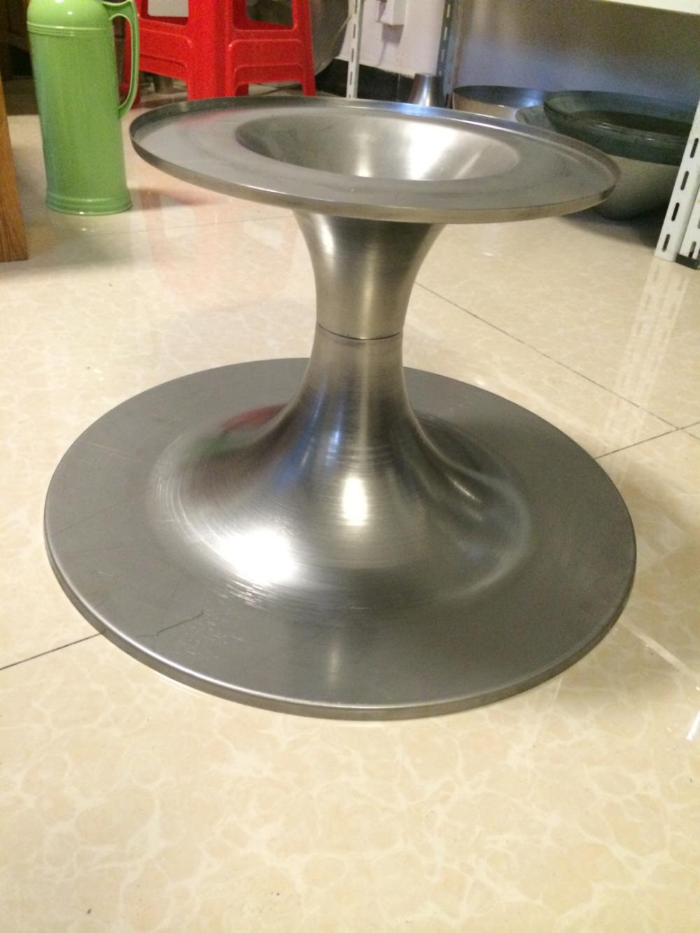 Metal Round Table Jpg