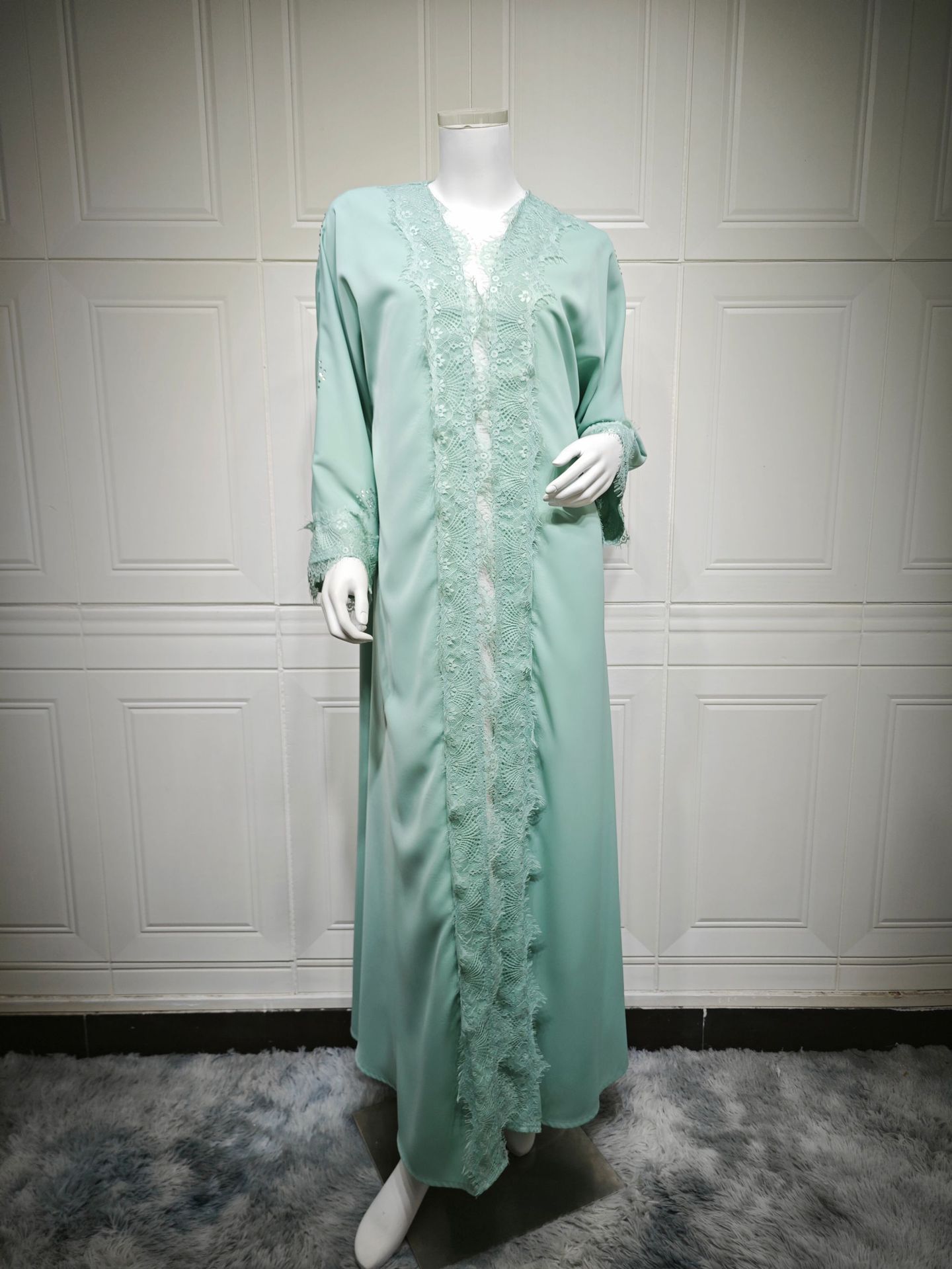 Guipure Lace Open Abaya Cardigan Detail