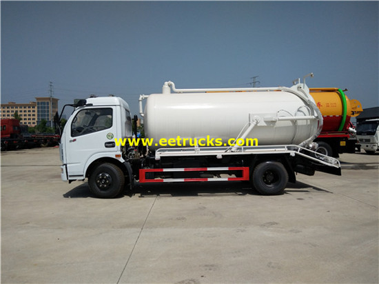 Dongfeng 5000 Liters Feces Vacuum Trucks