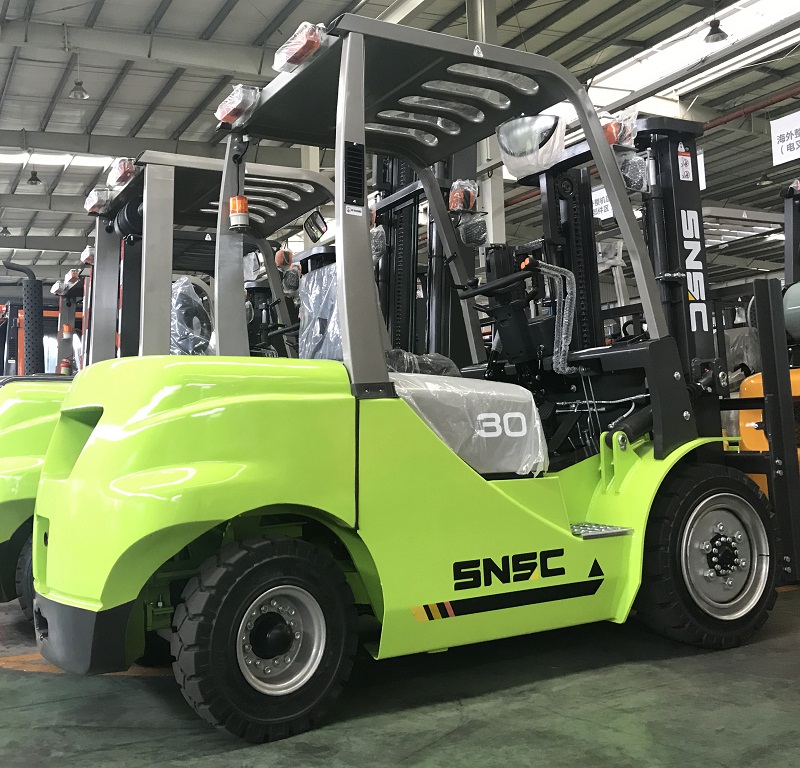 3.0 Ton Fork lift