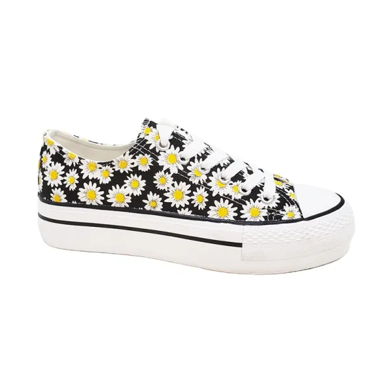 Women's Fashion Canvas Shoes: Flat Sneakers for Stylish Ladies