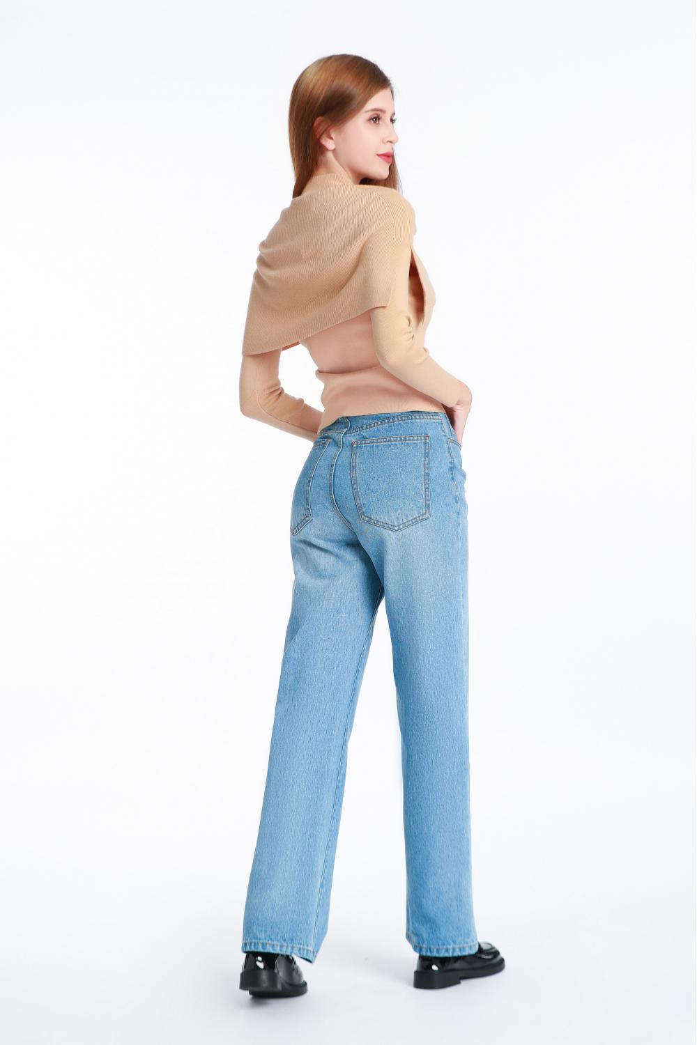 Pantaloni a gamba retta in denim azzurro