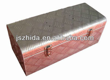 Chevy Silverado and GMC Sierra GM Aluminum Tool Box