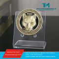 Suporte de acrílico transparente elegante para exibição de moedas personalizadas