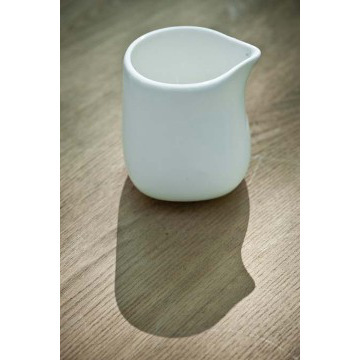 New arrival Elegant design porcelain creamer