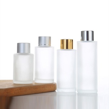 Custom Glass Cosmetic Bottle with Screw Cap for Lotion Packaging