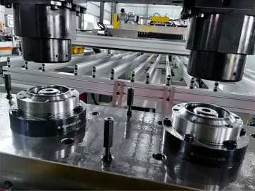 Aerosol Dome Cone Top Lid Botom Makine Machine