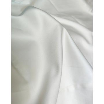 Lençóis minimalistas de cor sólida