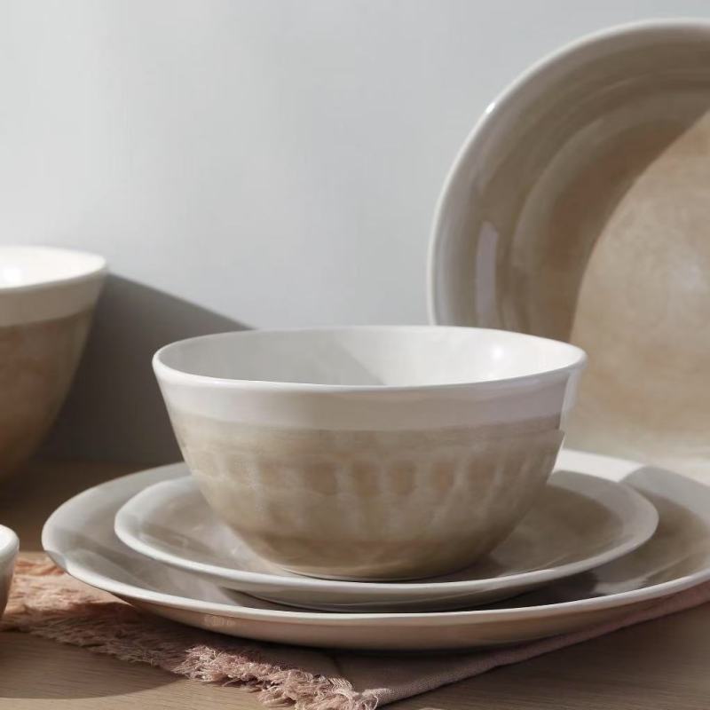 Seamless Dining Experience with Universal Dinnerware