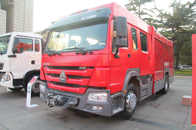 HOWO 4*2 Water/Foam Tank 7000/8000 Liter Fire Fighting Truck