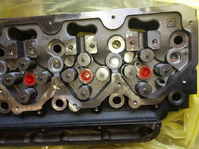 أجزاء محرك الديزل لـ C6.6 Cylinder Head 276-8115