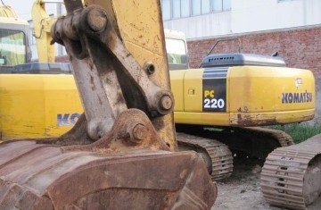 Komatsu PC 220 Excavator