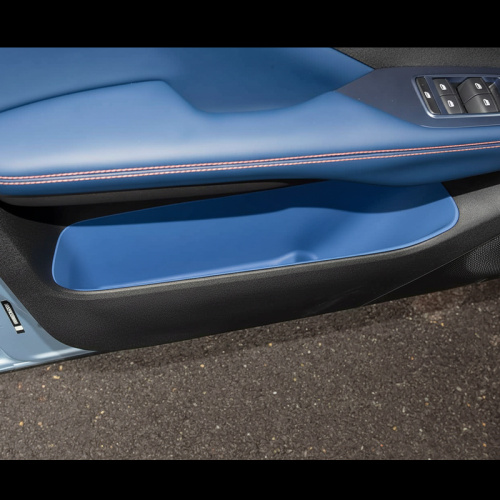 Функциональные компоненты интерьера автомобиля на новой энергии