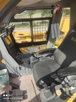 XCMG XGC200 Used Heavy Lift Crawler Cranes for Sale